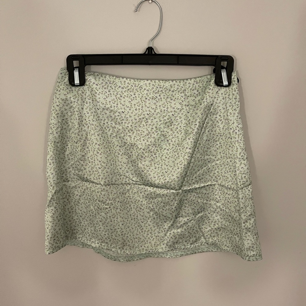ADORABLE Princess Polly Green Flower Mini Skirt💚✨